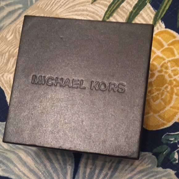 Michael Kors watch - Picture 2 of 4